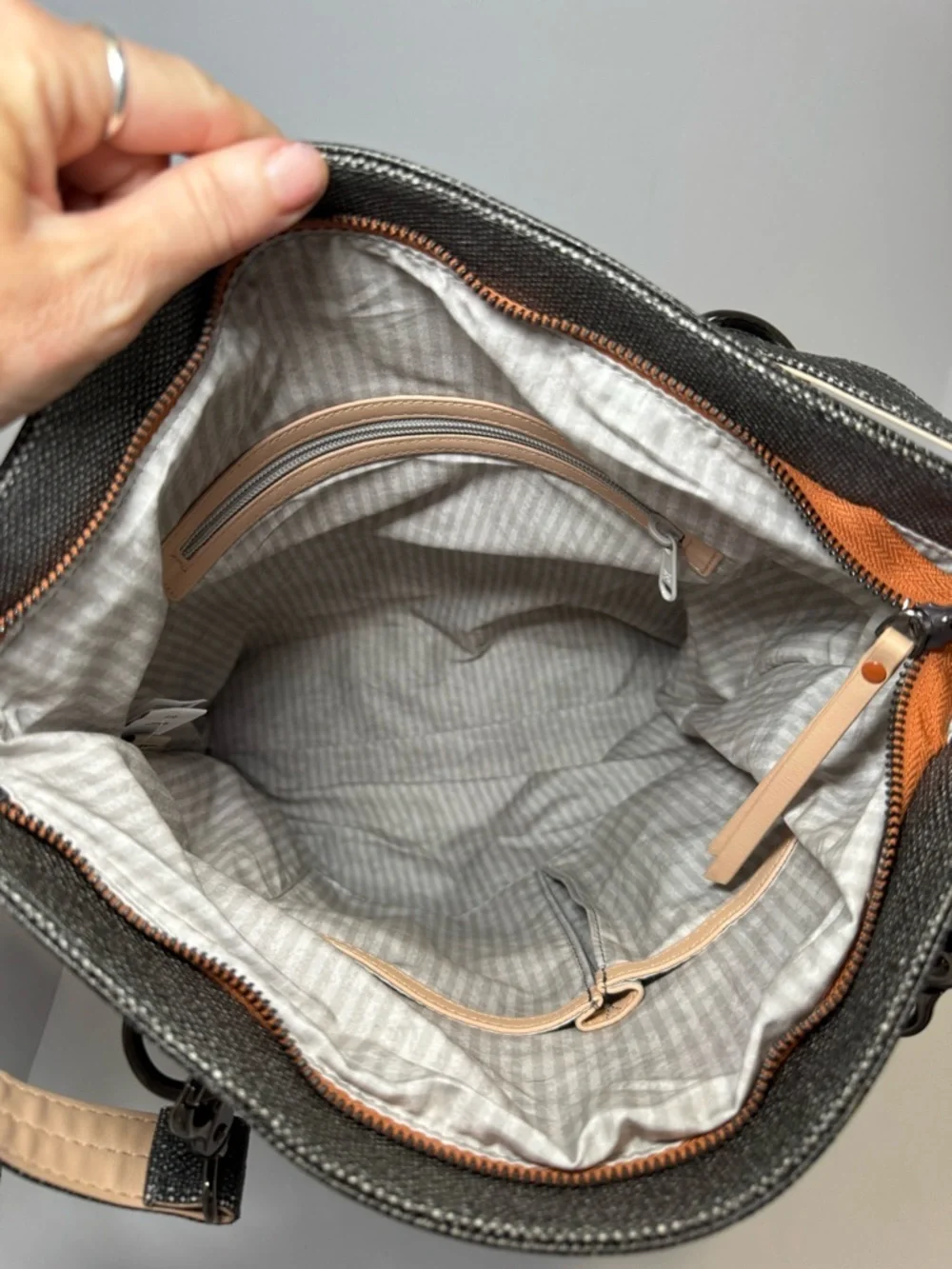Sherpani Tempest: Tote Bag & Backpack Black Stone